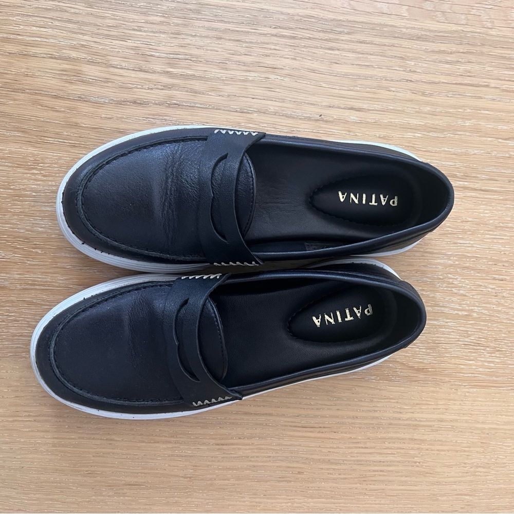 Portland Leather Patina Black Women's Loafers Size 6.5